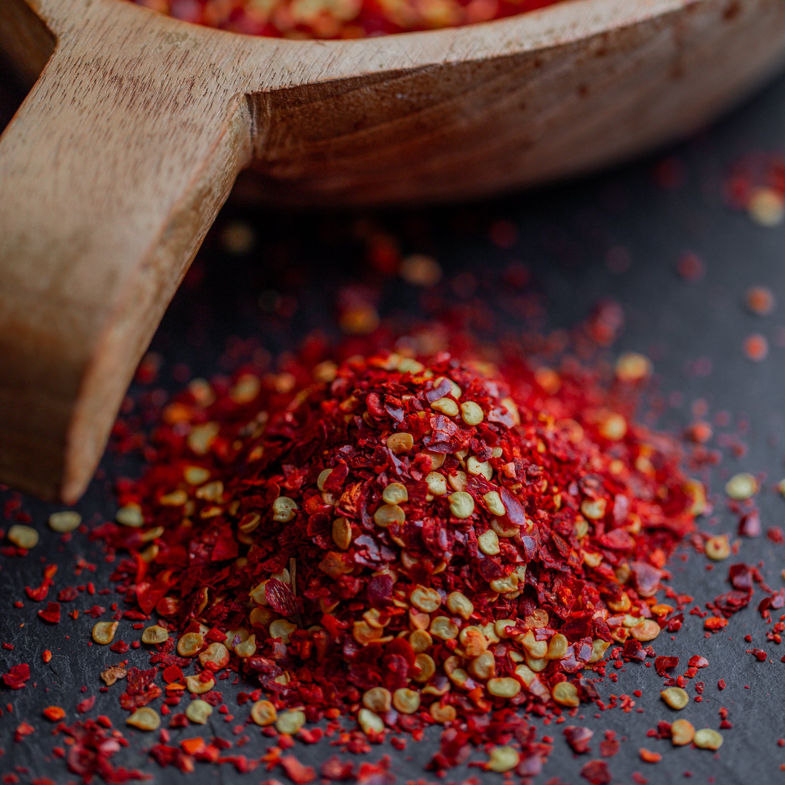 Chili, geschrotet, mittelscharf Chili, geschrotet, mittelscharf